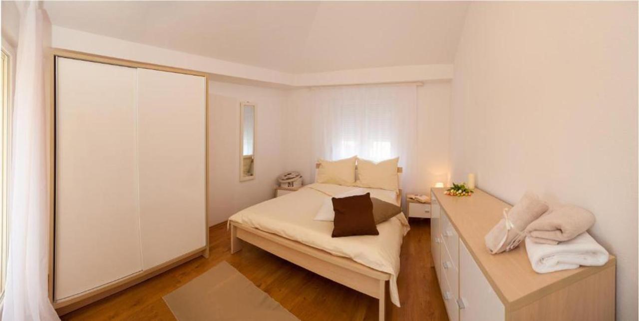 טרוגיר Apartment Angela מראה חיצוני תמונה
